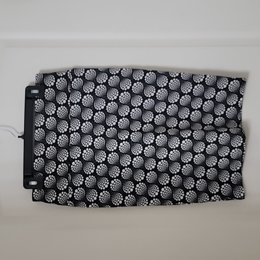 LuLaRoe Size S Black with Abstract White Circles Bodycon Pencil/Bandage Skirt